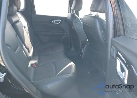 2024 Jeep Compass Limited 4X4 z USA, uszkodzony, nr VIN 3C4NJDCN4RT168564